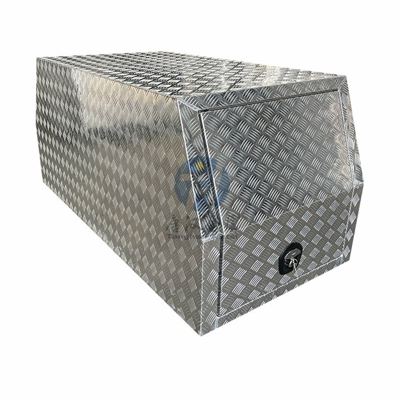 800 X 1775 Aluminum Checker Plate UTE Canopy