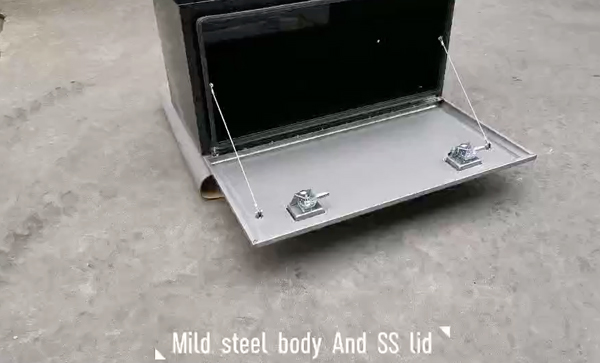 Underbody Truck Tool Box with SS Lid