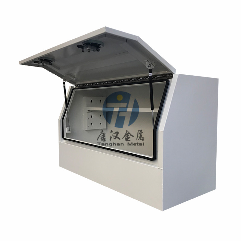 Ute Canopy with Flat Plate Side Opening Half Recessed Door Aluminium Toolbox